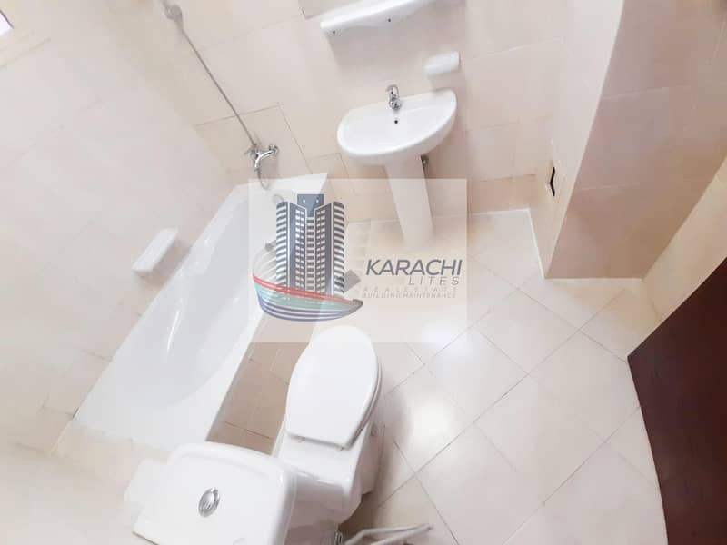 38 Bright And Clean Apartment With 03 Master Bedrooms And Maid Room Near Mushrif Mall