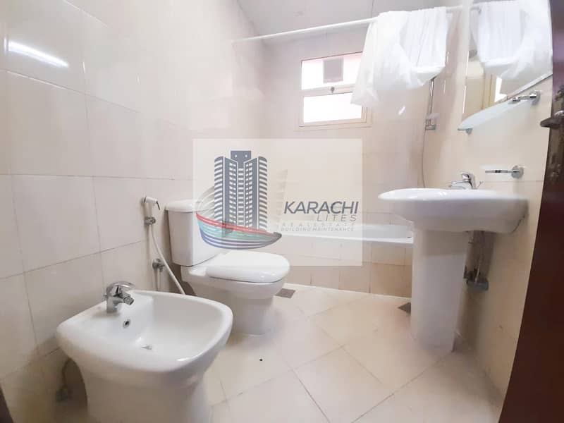 42 Bright And Clean Apartment With 03 Master Bedrooms And Maid Room Near Mushrif Mall