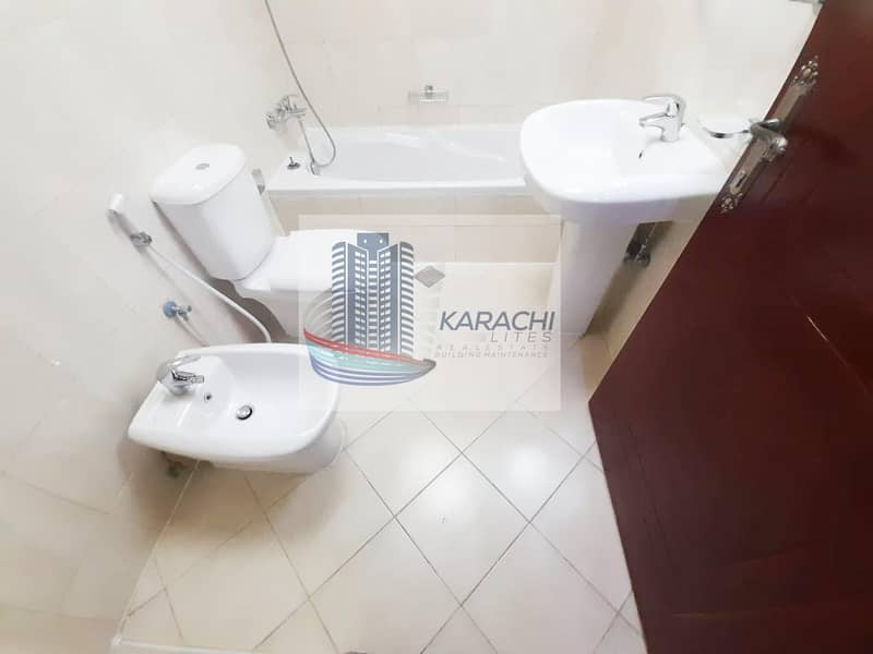 43 Bright And Clean Apartment With 03 Master Bedrooms And Maid Room Near Mushrif Mall