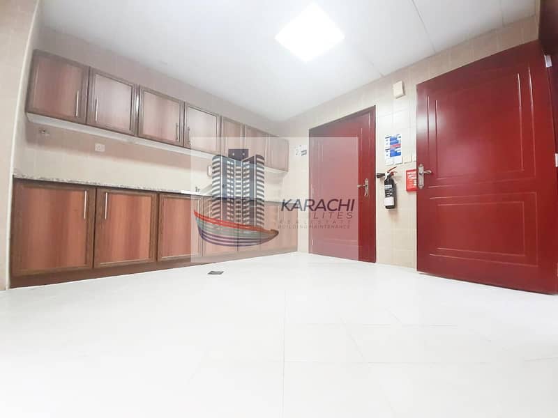 48 Bright And Clean Apartment With 03 Master Bedrooms And Maid Room Near Mushrif Mall