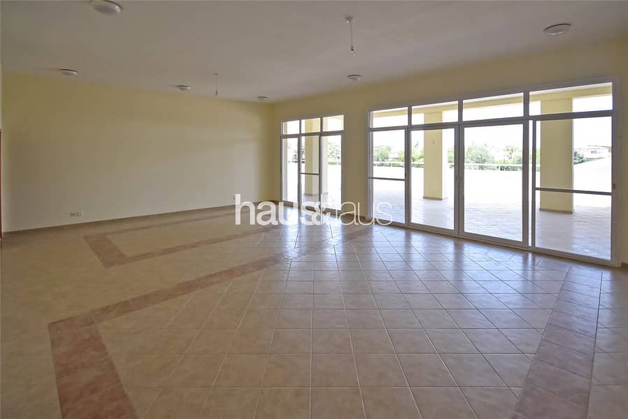 2 Vacant | Large Terrace | 3 bed + Maids | Lake View