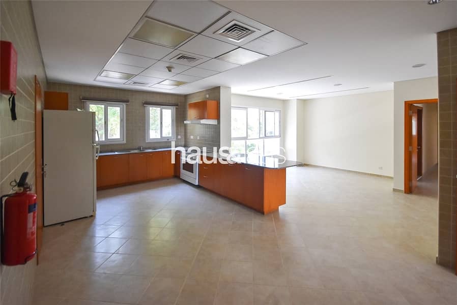 4 Vacant | Large Terrace | 3 bed + Maids | Lake View