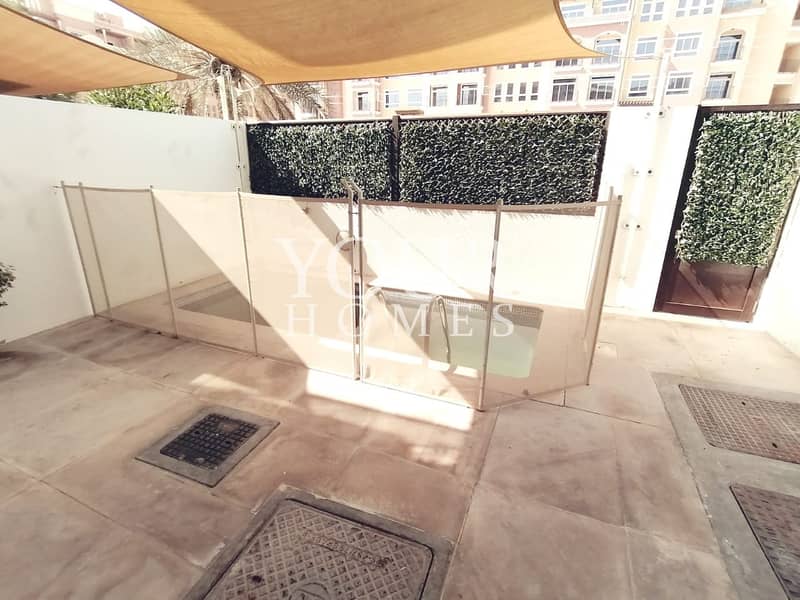 8 HM | Townhouse 3Bed+Maid | Private Pool For Sale