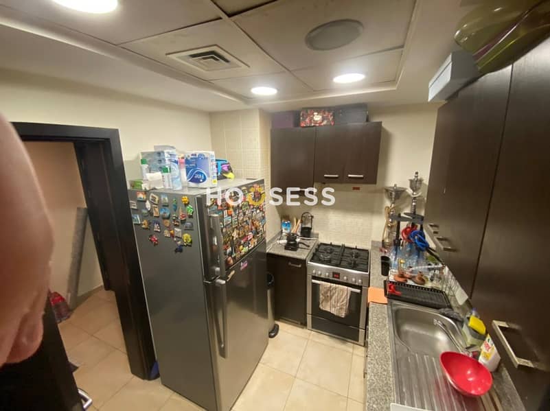 6 Unfurnished  | 12 cheques  | Closed Kitchen