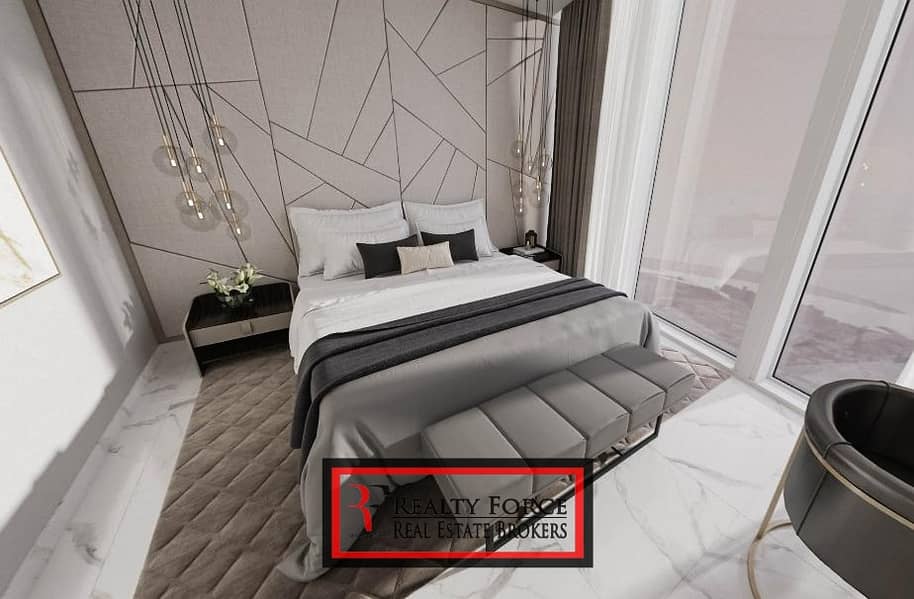 12 MOTIVATED SELLER | MID FLOOR | 01 SERIES | RESALE