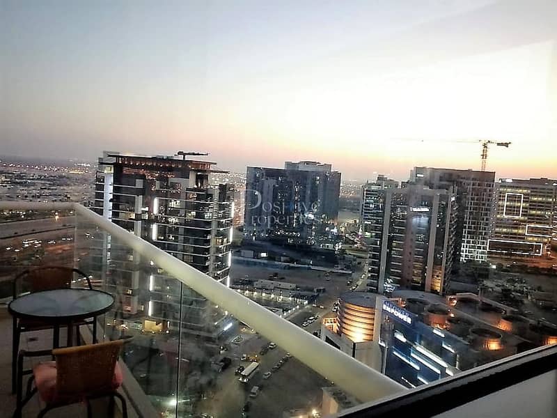 10 Top Floor  | Fully Furnished | Canal View