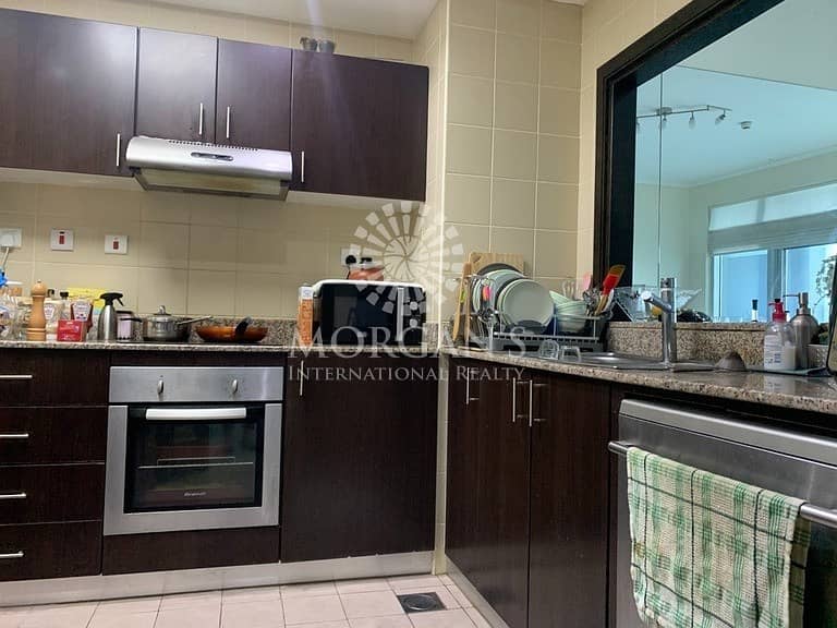 10 Huge Layout | Fully Furnished | Close to Metro