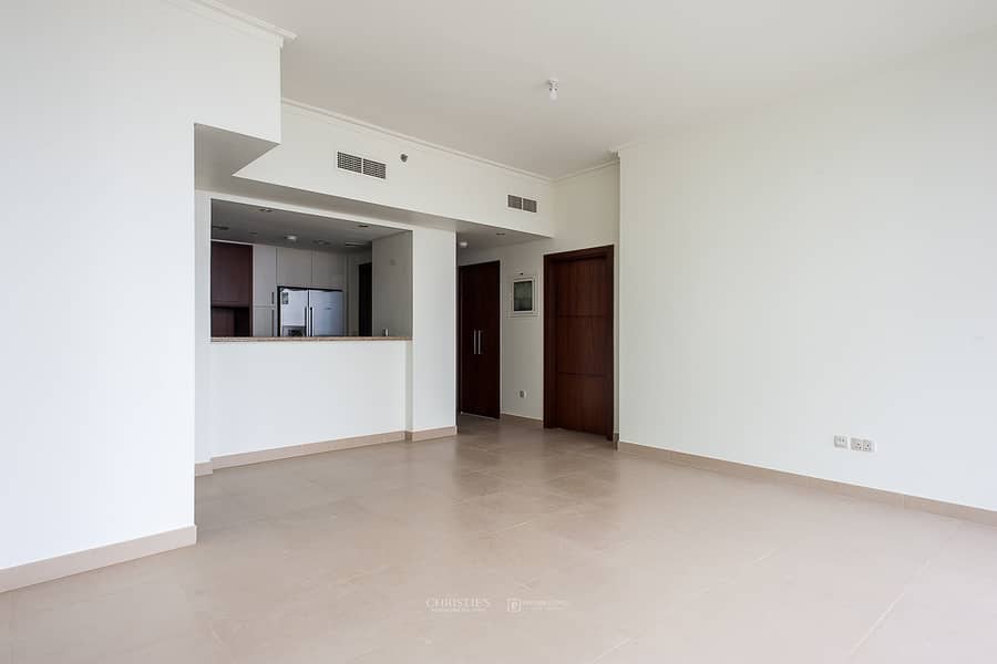 4 2 Bedroom Apartment - Large Terrace - Burj Vista