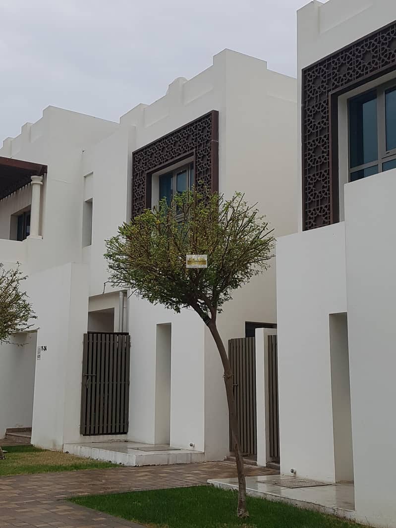 5 Lovely 4BR Villa w/ Facilities in Al Bateen Park