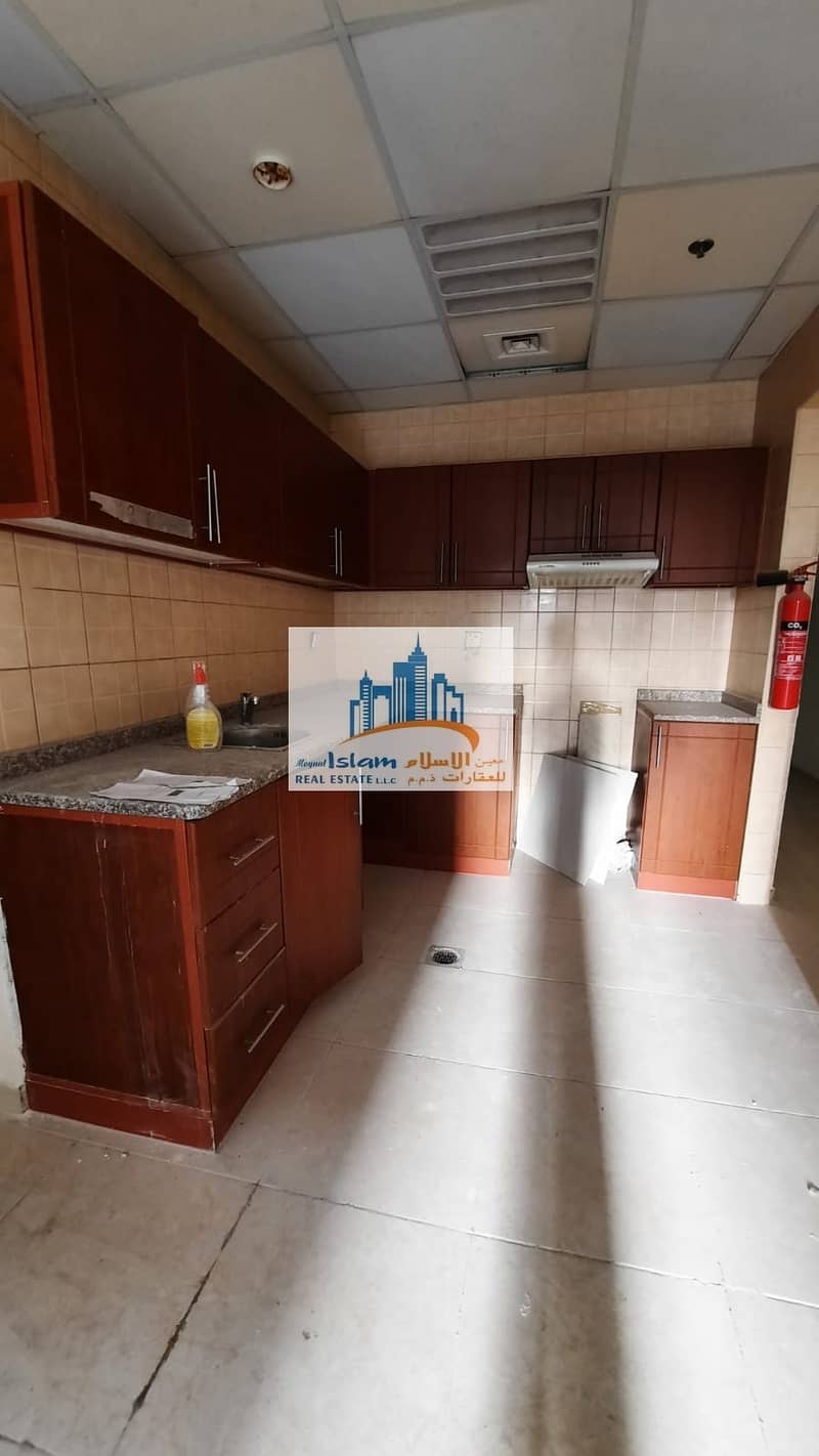 12 BIGGEST PRIVATE TERRACE 2 BED HALL APARTMENT