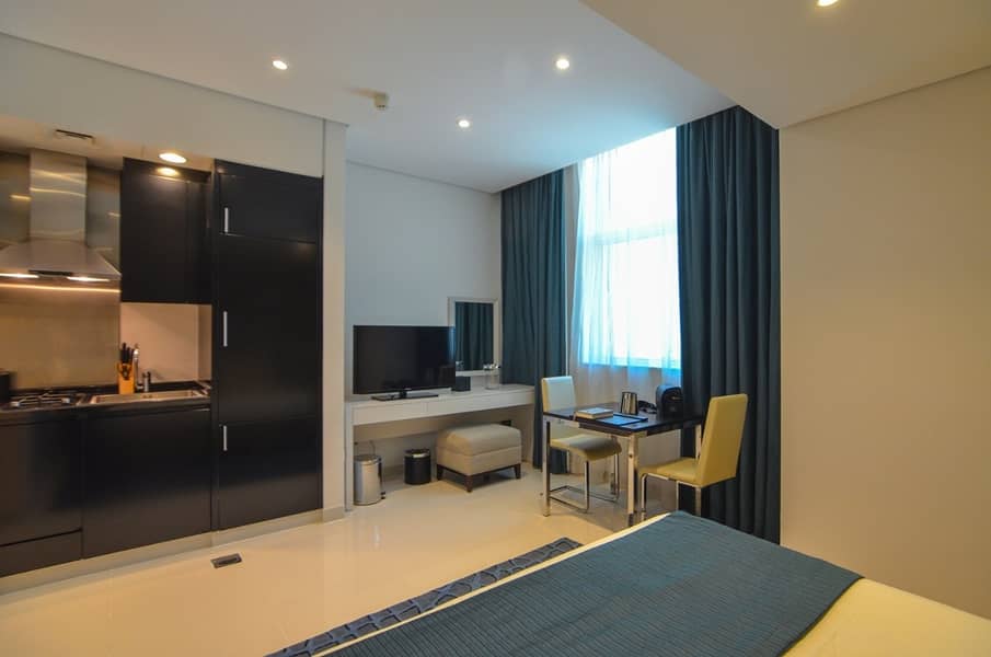 8 Fully Furnished Studio in Cour Jardin!