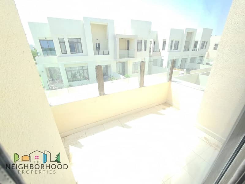 18 Type H I 3Bed + Study + Maid I Middle Unit Mira Oasis 2