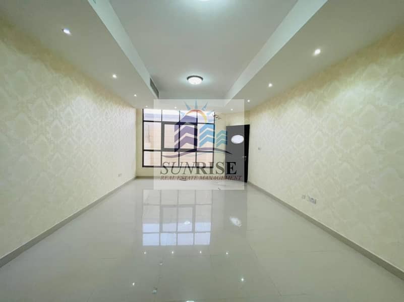 5 Villa Khalifa A, 5 master rooms, central air conditioning, wall cabinets, independent entrance, required 160 thousand