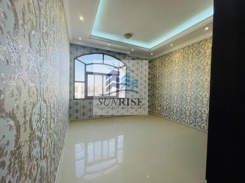 12 Villa Khalifa A, 5 master rooms, central air conditioning, wall cabinets, independent entrance, required 160 thousand