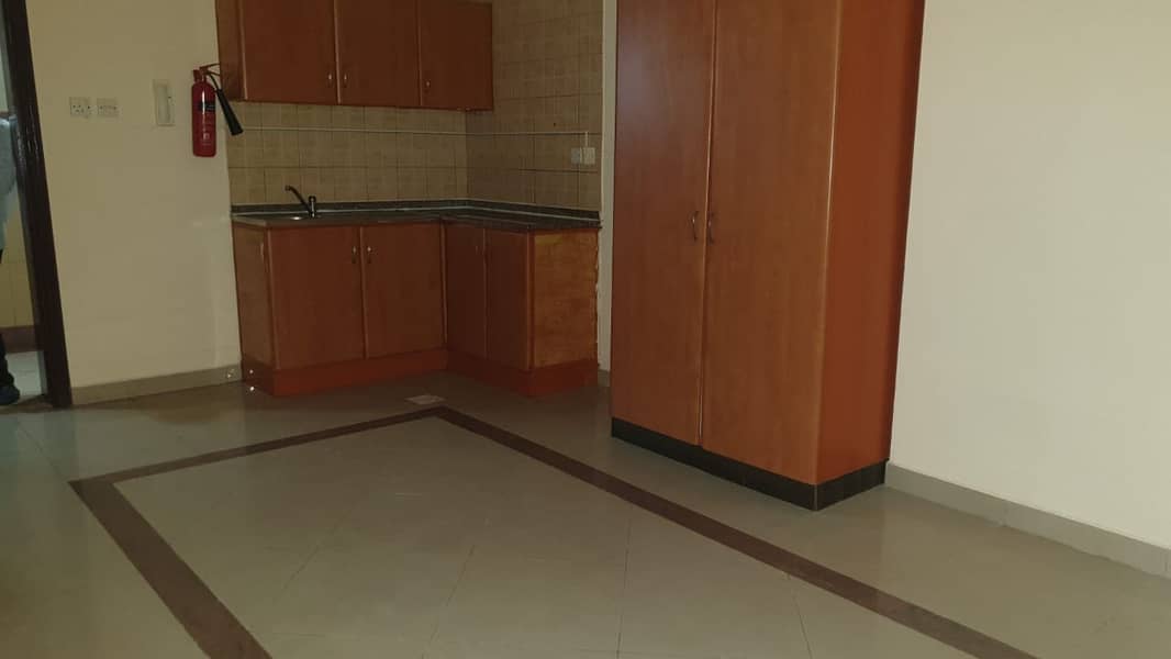 شقة في النهدة 12000 درهم - 5195595