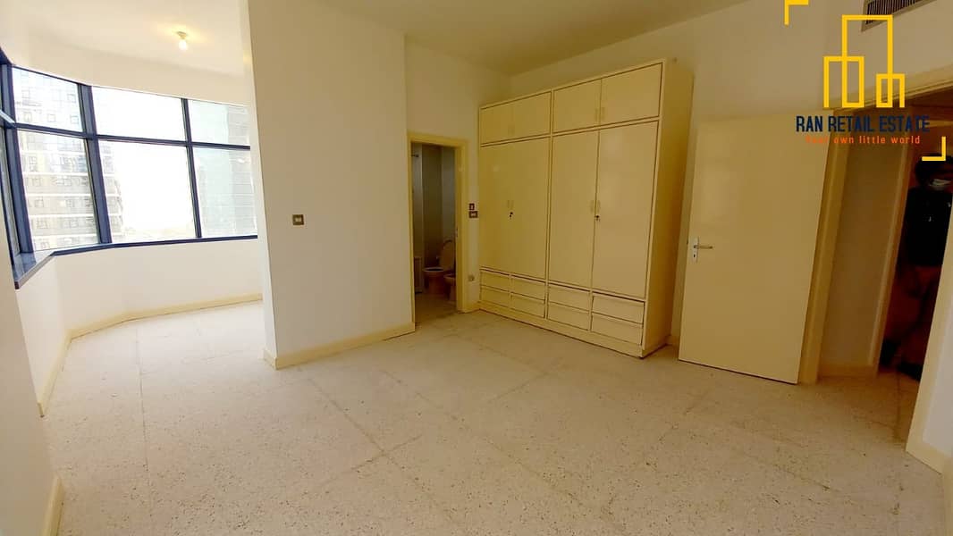 27 Sea View Huge  4bedroom apartment with balcony + maids room + store room