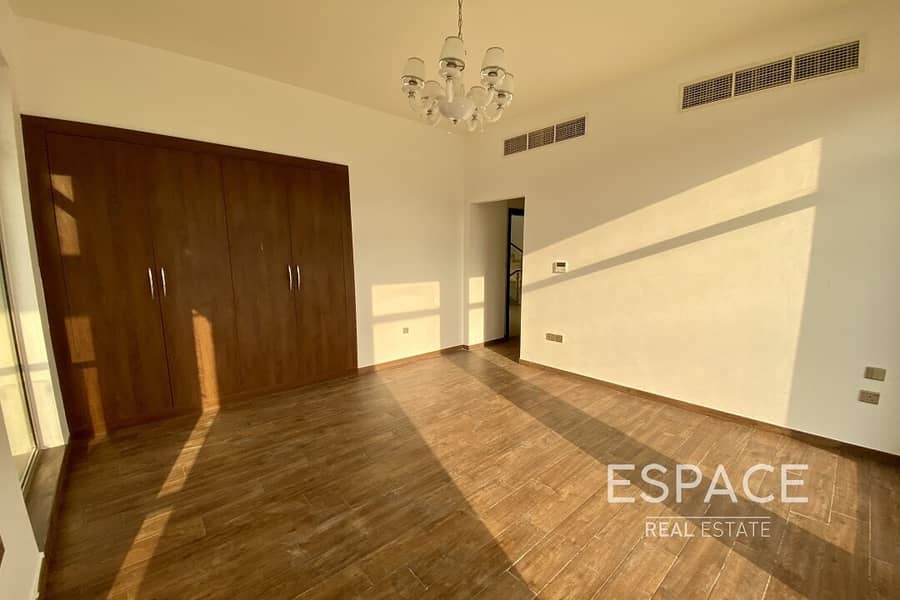 5 4 Beds in Meydan | Corner Unit | Available Now