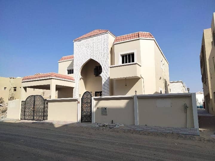 Villa for sale, Super Deluxe finishing, in Al Rawda 1 area in the Emirate of Ajman, with electricity and air conditioners
