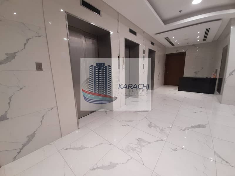 18 Brand New Spacious Apartment With Central AC-Gas & Free Basement Parking Near Ramada Hotel