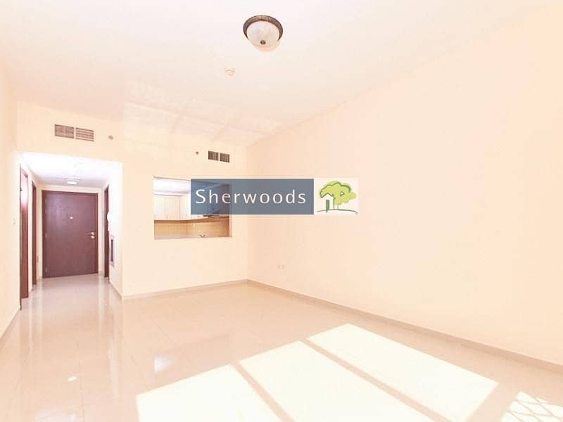4 Walk to Private Beach in this well kept apartment
