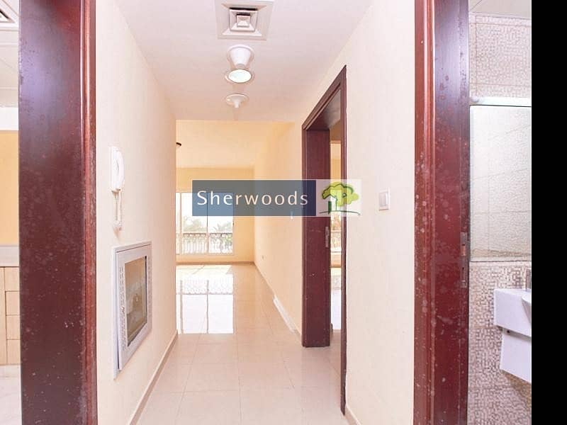 5 Walk to Private Beach in this well kept apartment