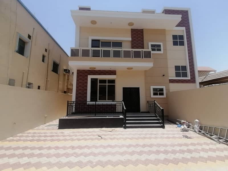 For rent villa in Ajman area of Al-Rawda 1