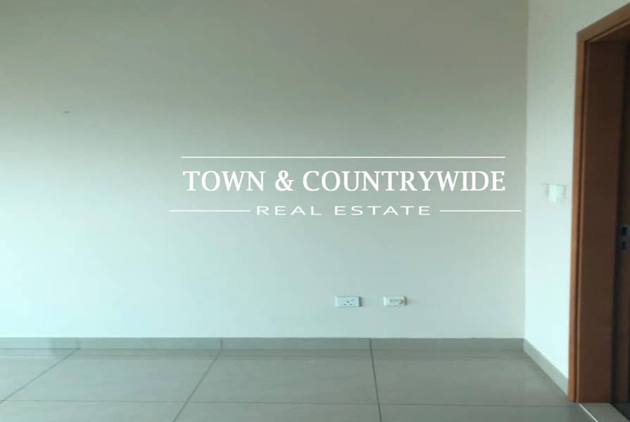 6 Hottest Deal!Vacant!Community with sea view 1BR with Balcony @ Beach Tower