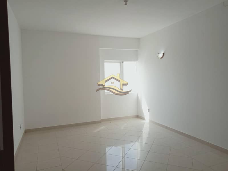 2 Bedrooms apartment in a clean building