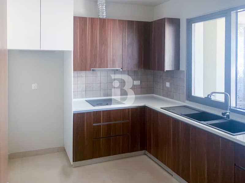 12 3 BEDROOM TOWNHOUSE + MAIDS| NEAR METRO STATION