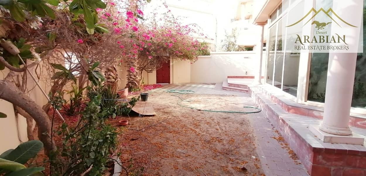 11 Spacious 4 bed  with  Private Garden