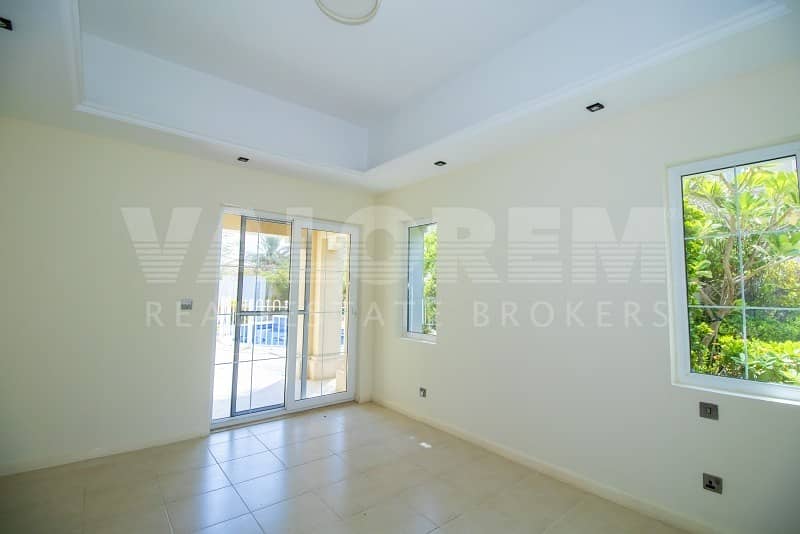 13 Exclusive |Fully Upgraded|Private Pool| 4BR+Office