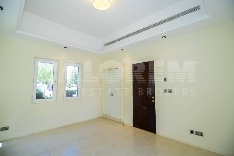 21 Exclusive |Fully Upgraded|Private Pool| 4BR+Office