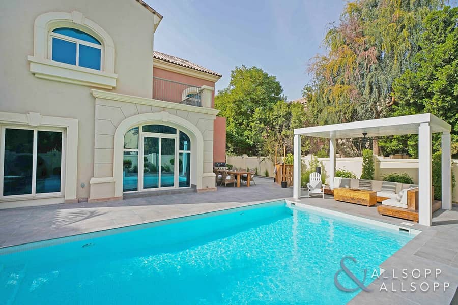 Stunning 5 Beds C2 | Pool | Park Backing