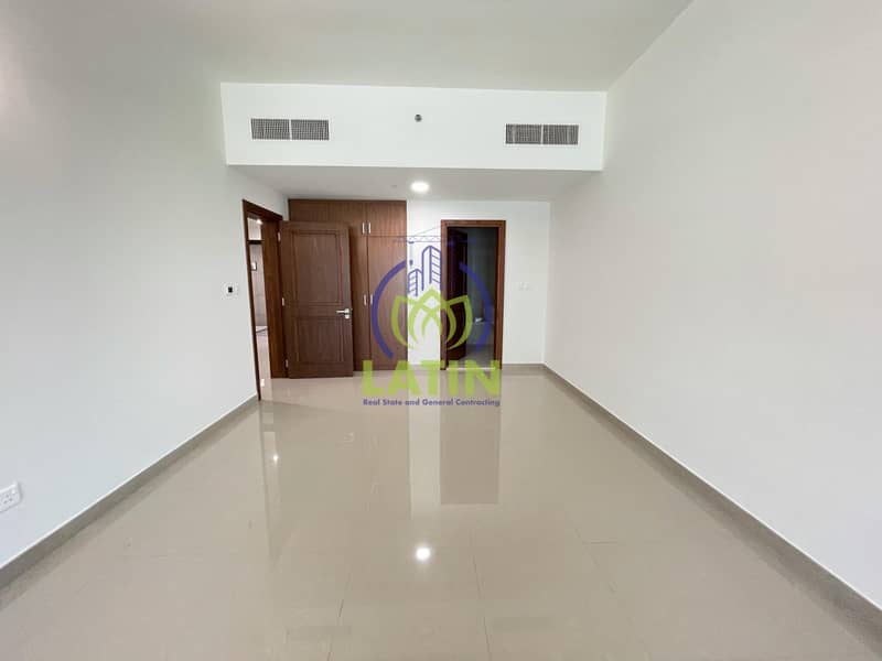 4 Direct from Owner ! No Fee !1MONTHFREE! 1 Bhk Balcony! Facilities