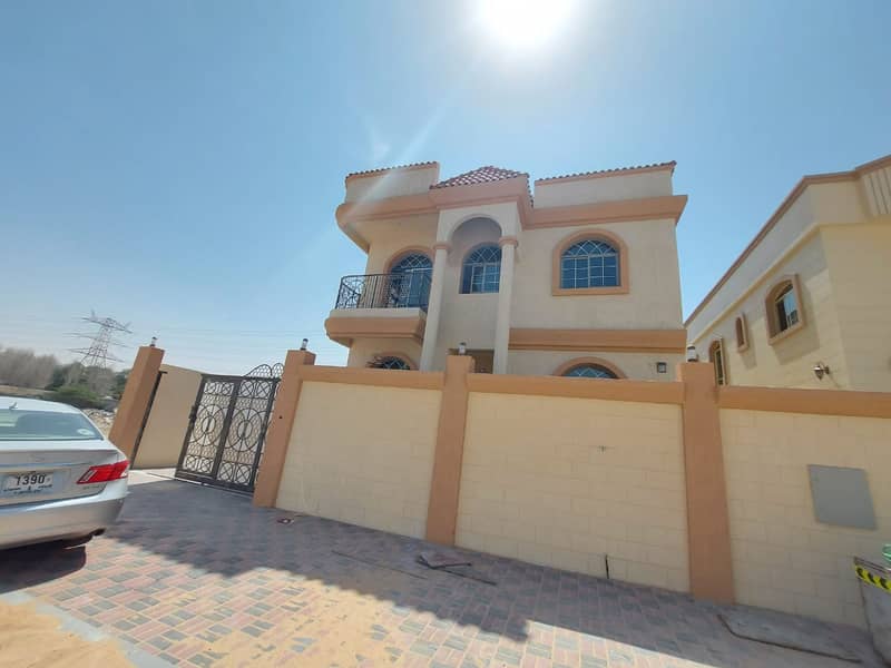 Freehold villa for sale for all nationalities, super deluxe finishing close to the neighboring street