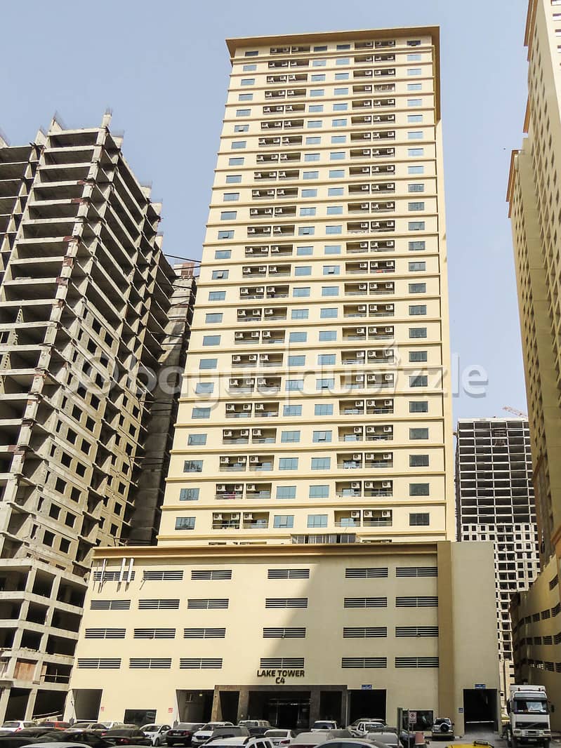 شقة في برج البحيرة،مدينة الإمارات‬ 1 غرفة 155000 درهم - 4765368