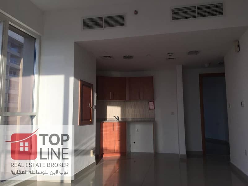Square Shape | Lake View | W parking Balcony Square Shape | Lake View | W parking Balcony