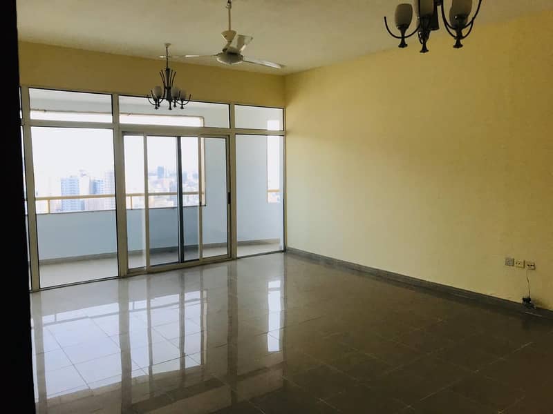 BEST DEAL 2 BHK Horizon Tower For SALE EMPTY 1700 Sq-Ft With Parking