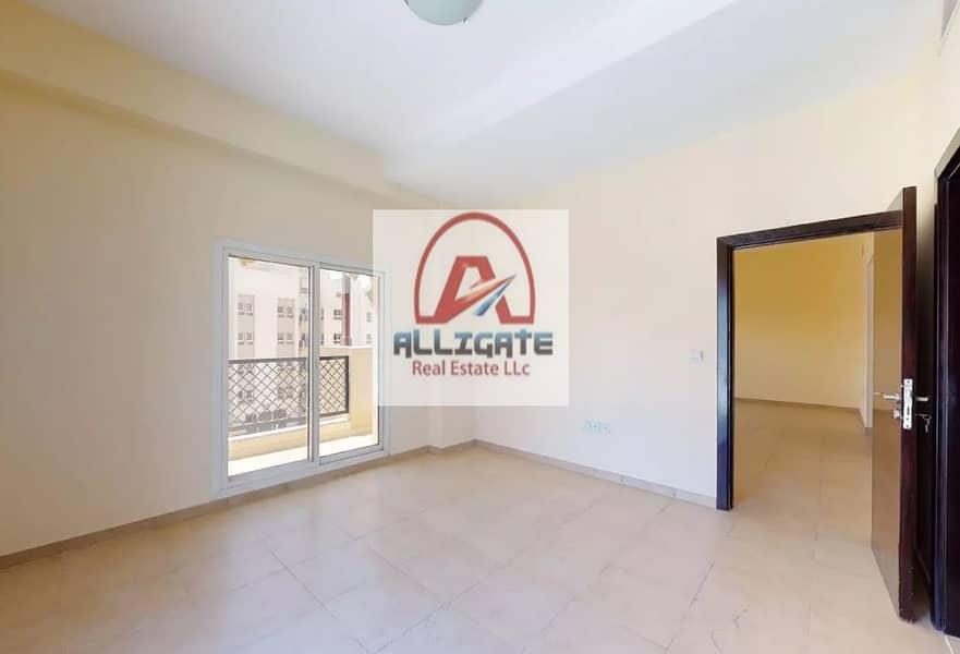 11 Available Now| Closed Kitchen | 2 Balconies