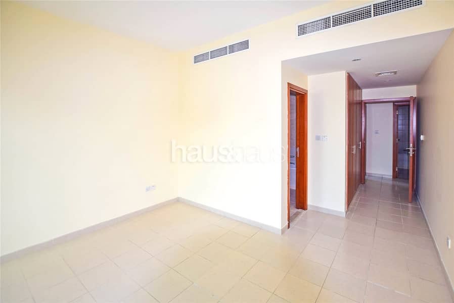 7 2 Bed + Study | Unfurnished | High Floor