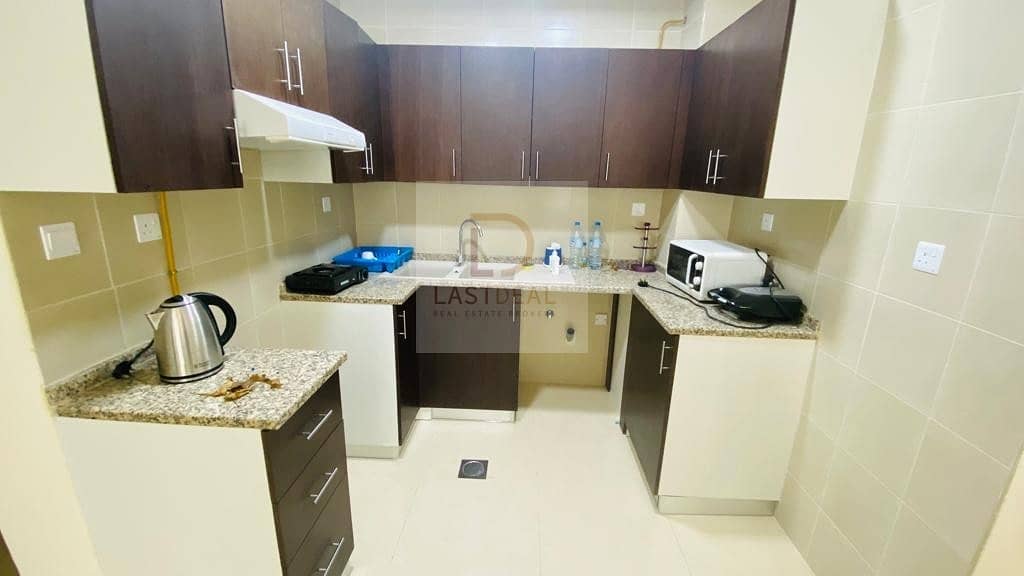 7 BRAND NEW CHILLER FREE FULLY FURNISHED 1 BEDROOM HALL