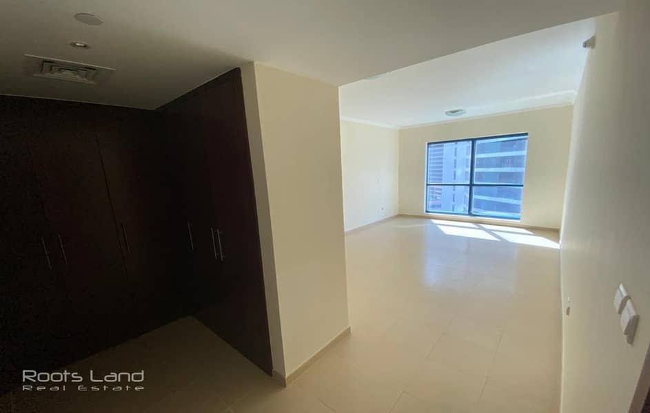 4 Spacious and bright apartment for sale