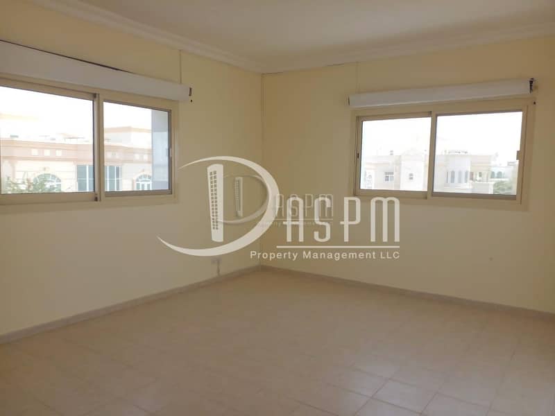 4 GREAT DEAL |  Well Maintained Villa |4+M | Spacious Layout