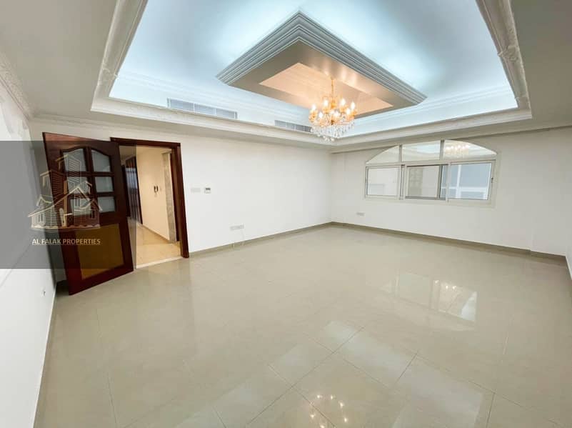NEW DEAL 4BHK W 5 BATHROOM WALKING DISTANCE TO