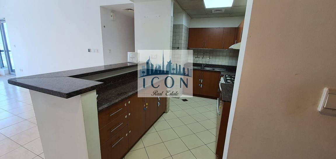 8 Skycourt Tower B | 2 Bedroom | Huge Size |well -maintained