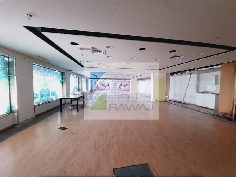 PODIUM LEVEL 1- RETAIL SHOP ( SHELL & CORE ) FOR RENT AT ONTARIO TOWER
