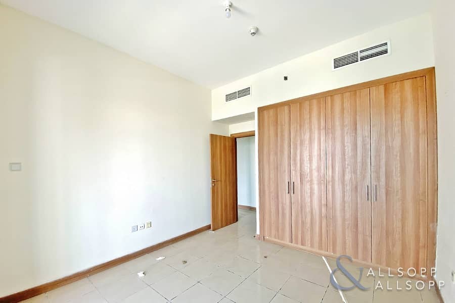 14 3 Bedrooms | Large Balcony | Available