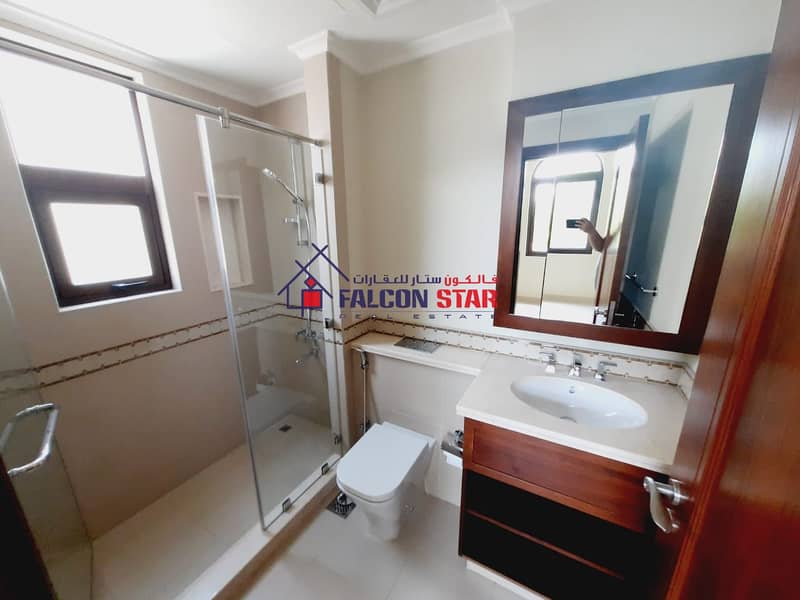 14 SINGLE ROW  TYPE 6 | VACANT 5 BEDROOM plus MAID ROOM | CLOSE TO PARK