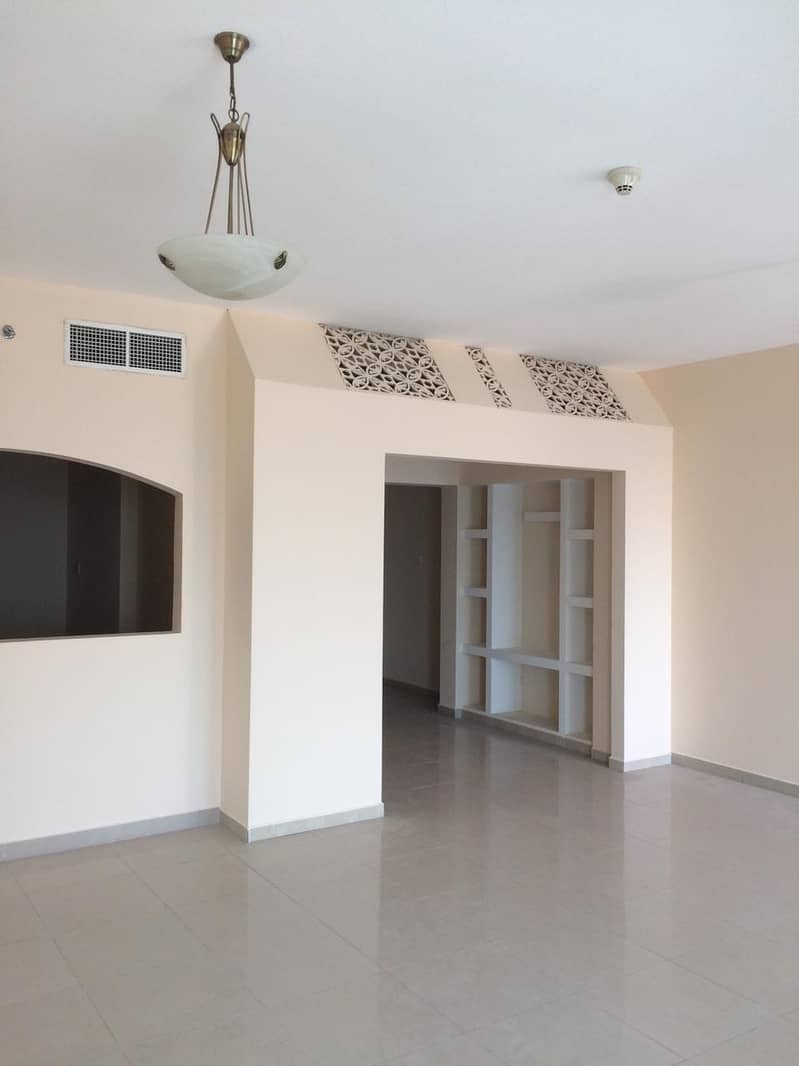 12 INVESTMENT DEAL !!!  VACANT 3 BED APT HIGH FLOOR in LAKE POINT TOWER (JLT)