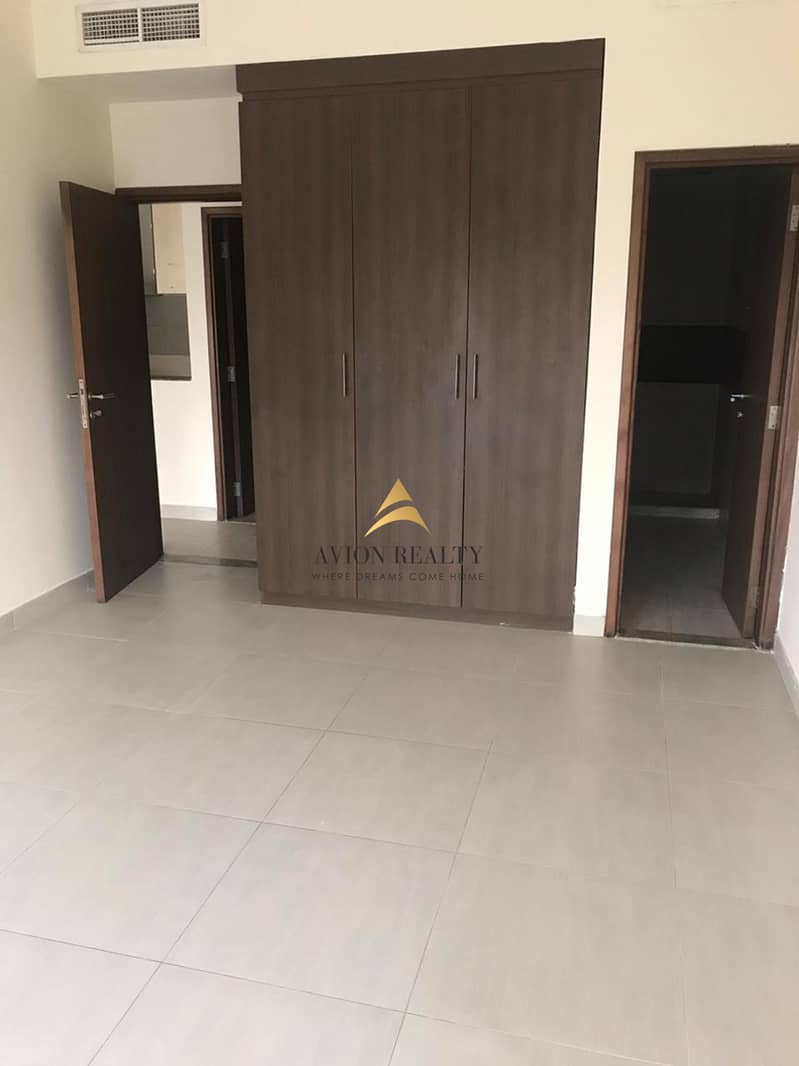 4 EXCLUSIVE | Massive 1BR + Store | Highly Maintained | Rented - Dubailand
